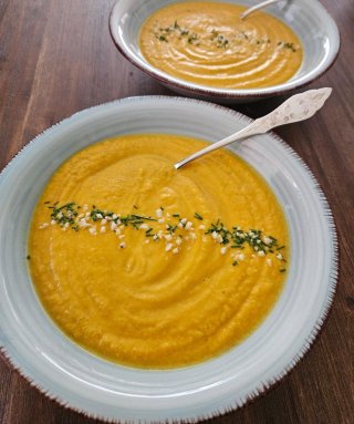 Süßkartoffel-Möhren-Suppe