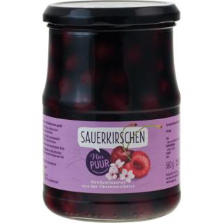 Glas Sauerkirschen entsteint