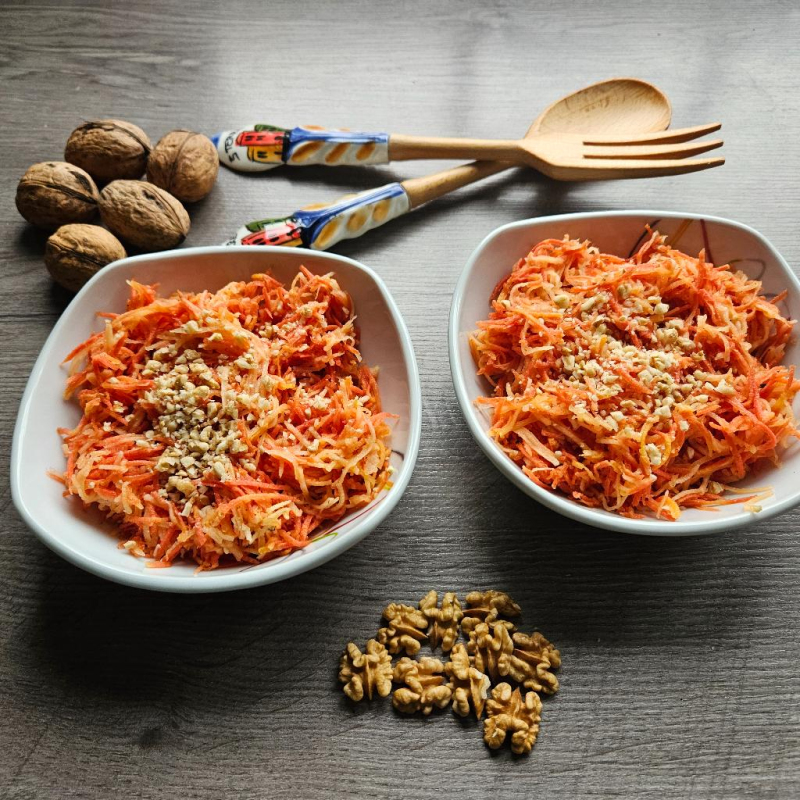 Kohlrabi-Möhren-Rohkost