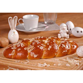 Osterzopf mit Marzipan