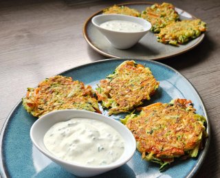 Paprika-Zucchini-Puffer