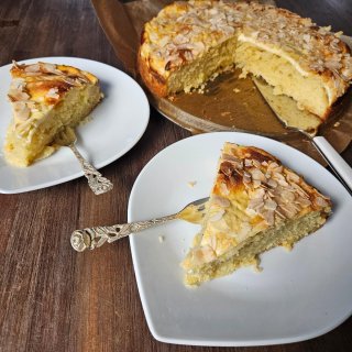 Apfelkuchen mit Quark-Mandel-Topping