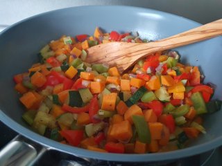 Bunte Süßkartoffel-Pfanne