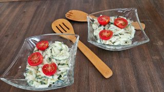 Zucchini-Tomaten Rohkostsalat