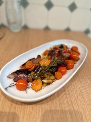 Geröstetes Gemüse mit Pastinaken und Moormöhren