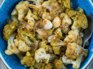 Gerösteter Blumenkohl-Salat mit Kichererbsen