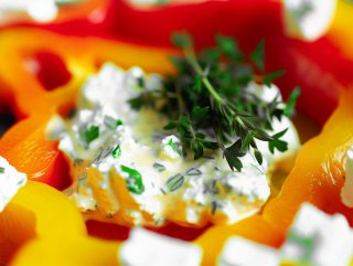 Paprika-Fetacreme mit Kräutern