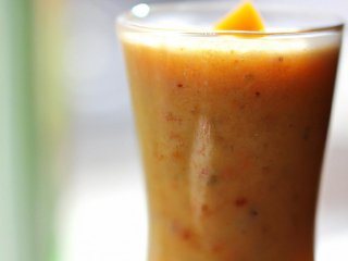 Erdnusssalat-Orangen Smoothie