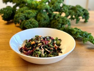 Rote Beete Salat mit Grünkohl & Orangen