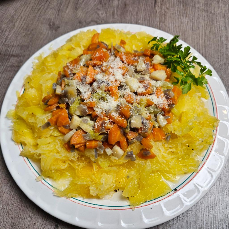 Spaghetti Kürbis mit Wurzelgemüse